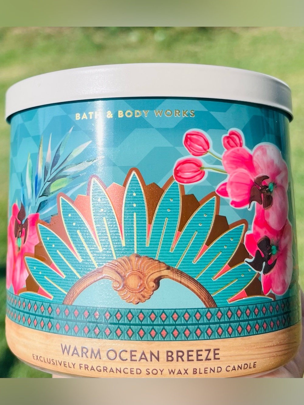 Bath & Body Works Warm Ocean Breeze 3 Wick Candle 14.5 Oz